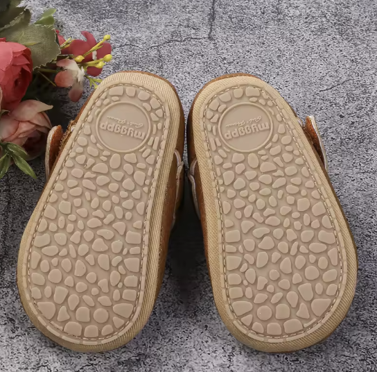 Scallop Pearl Walker