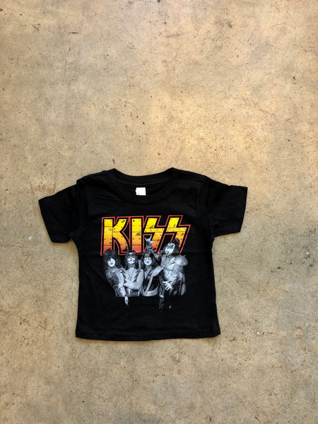 Kiss Tee